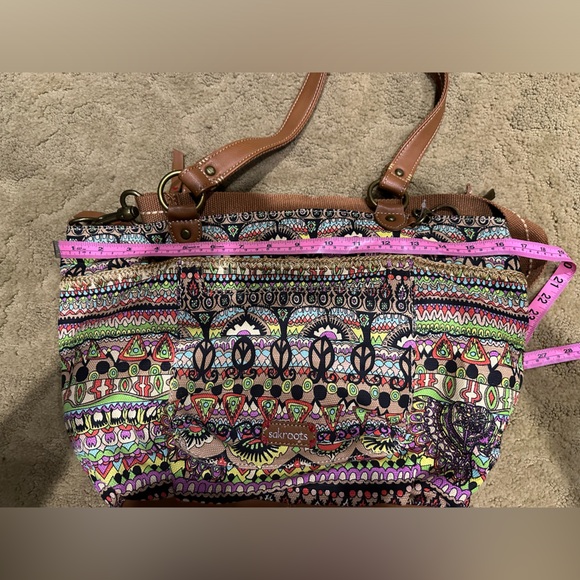 NWOT Sak Roots Artist Circle Crossbody. Minor scuff at the bottom. - Picture 10 of 11